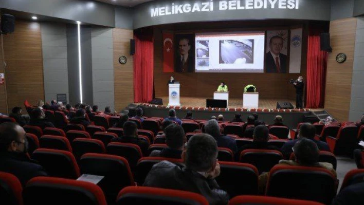 Melikgazi Belediyesi personeline güvenli sürüş eğitimi