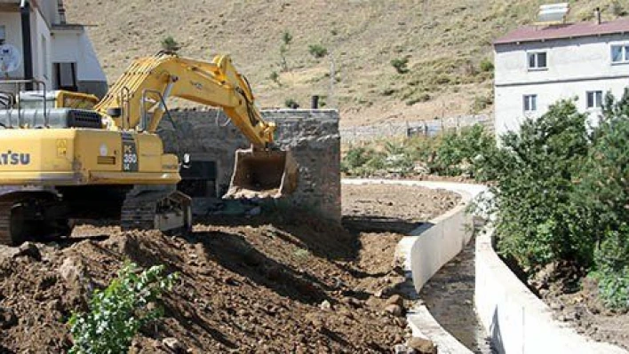 Cebir Mahallesi'nde dere yatağı ıslahı