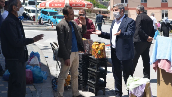 Başkan Özkan Altun pazar yerinde önlemleri denetledi