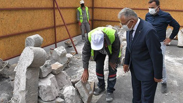 Büyükkılıç, Seyyid Burhaneddin Cami minaresi restore çalışmalarını yerinde inceledi