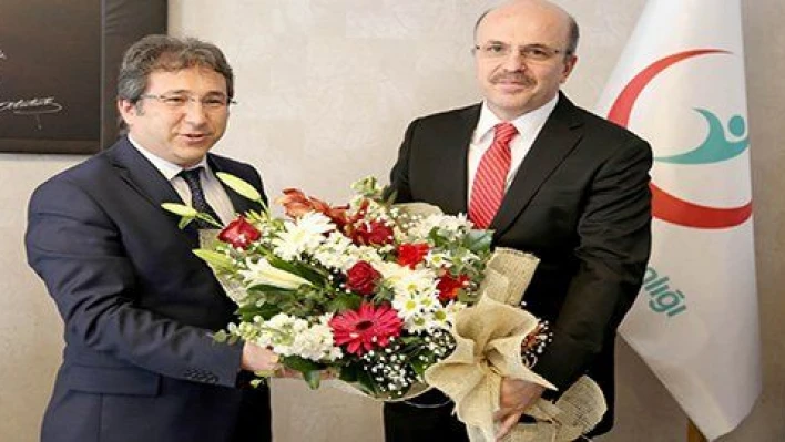 Başhekim Prof. Dr. İlhami Çelik görevini teslim aldı 