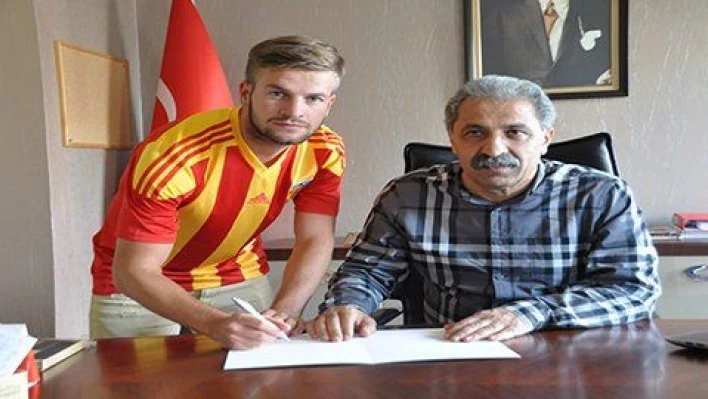 Kayserispor iki gurbetçi futbolcu ile sözleşme imzaladı