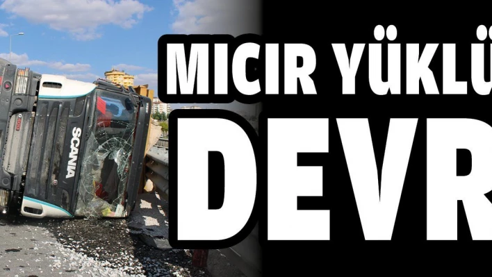 Mıcır yüklü kamyon devrildi: 1 yaralı