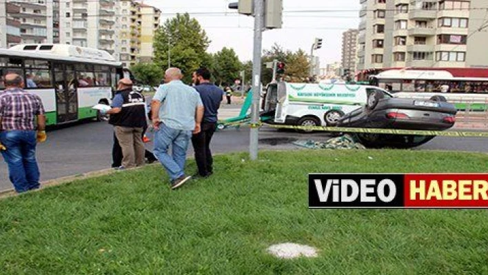 Kayseri'de iki otomobil çarpıştı: 1 ölü, 1 yaralı