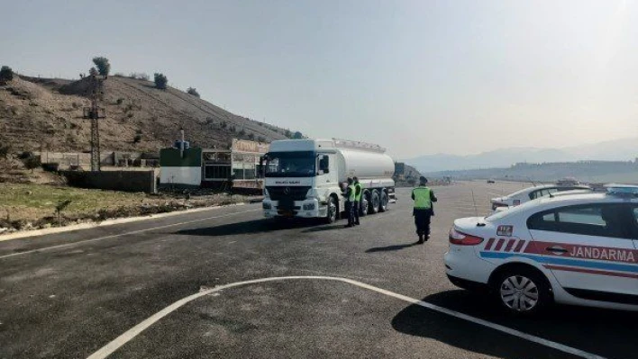 Tehlikeli madde taşıyan araçlar denetlendi