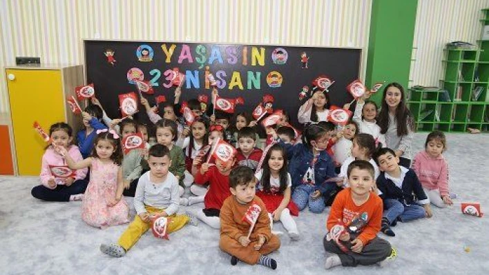 Minikler, büyükşehir kütüphanelerinde doyasıya eğlendi