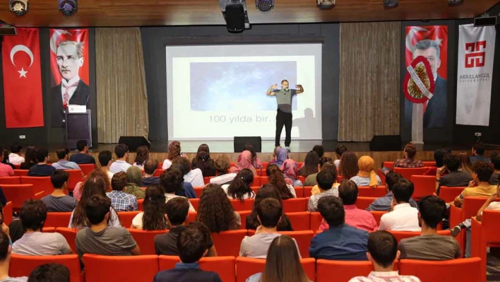 Semih Yalman öğrencilere 'Hayal Kurma' dersi verdi