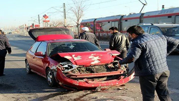 Kayseri'de Trafik Kazası: 1 Yaralı