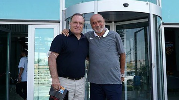 Dick Advocaat, Hikmet Karaman'ı ziyaret etti