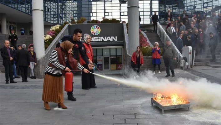 Kocasinan'da yangın tatbikatı gerçeğini aratmadı