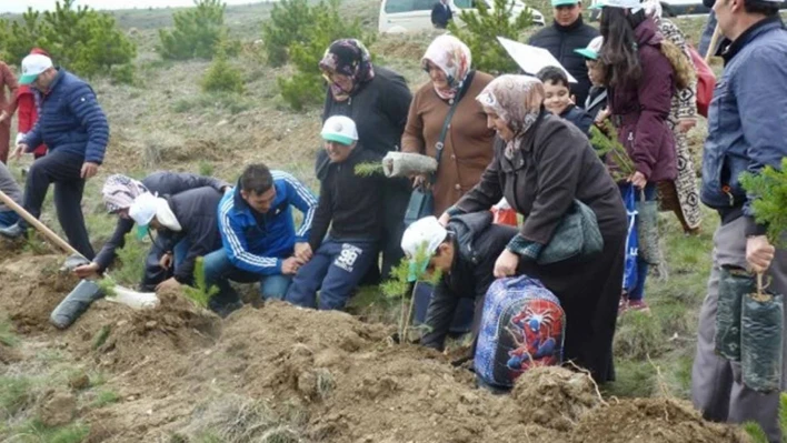 Otizm Farkındalık Ormanı 'na 1000 adet fidan dikildi