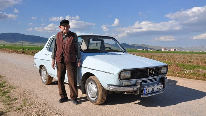 47 yıllık otomobiline gözü gibi bakıyor