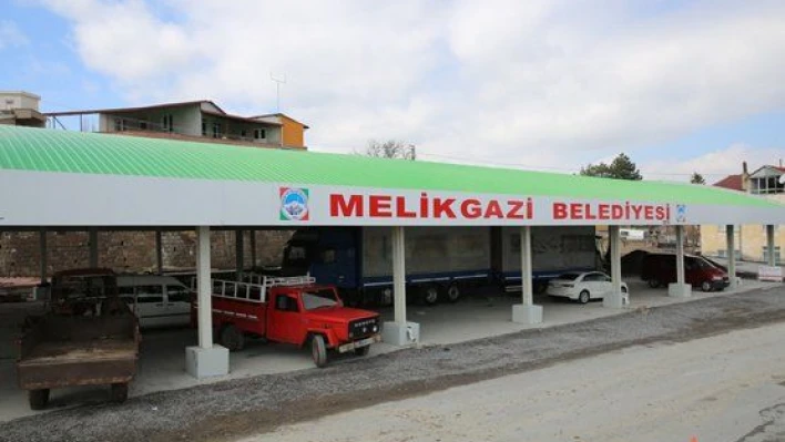 MELİKGAZİ'DE SEMT PAZARI BOLLUĞU