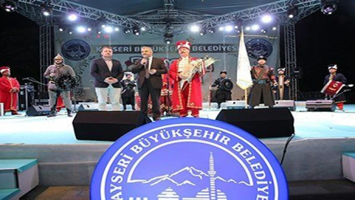 Sufi Mehter Ramazan Sokağı'nda konser verdi