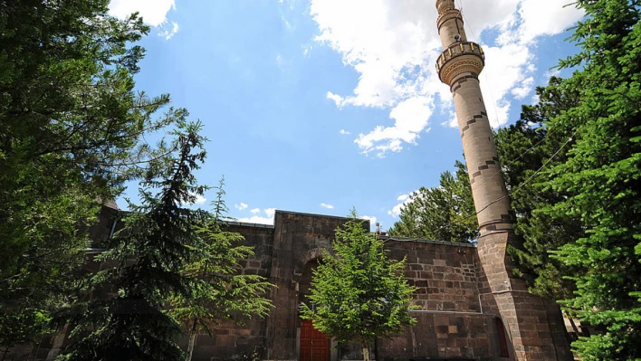 Kayseri namaz vakitleri (1 Kasım)