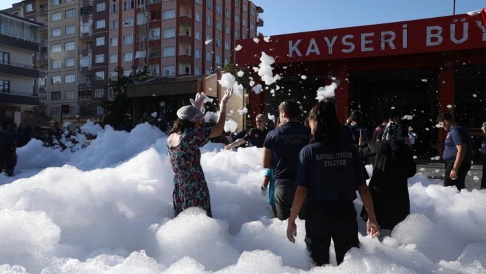 Kayseri'nin En Özel İtfaiyesine Doğum Günü Sürprizi!