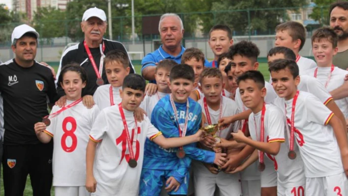 Kayserispor U11 takımı mutlu sona ulaştı!