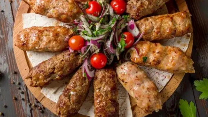 Kıbrıs'tan Kayseri'ye özgü bir lezzet 'Şeftali Kebabı'