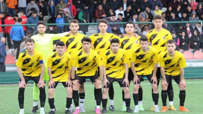 Şimşekspor U-18 takımı Kayseri şampiyonu oldu