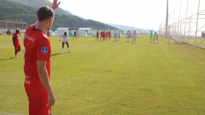 Konyaspor ile Almere, Erciyes'te hazırlık maçında karşılaştı: 3-2