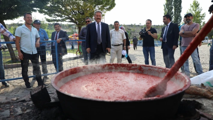 Melikgazi'de Salça Kaynatma Mevsimi Başlıyor!