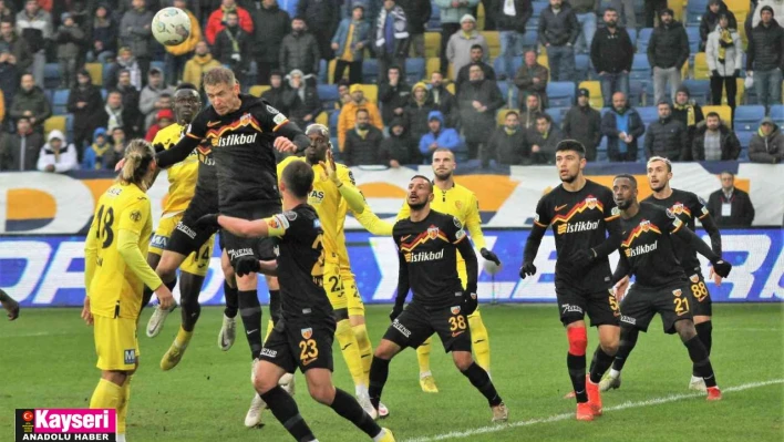 Süper Toto Süper Lig: MKE Ankaragücü: 1 - Kayserispor: 1 (İlk yarı)