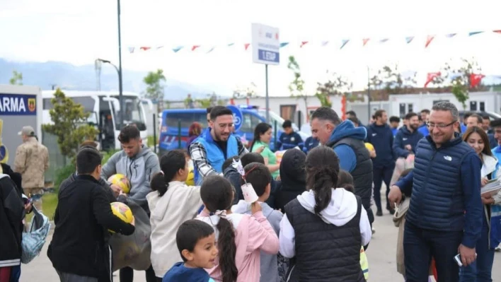 Talasgücü Belediyespor'dan depremzede ailelere ziyaret