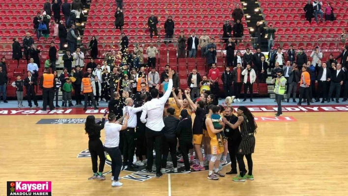 Ligin son haftasında Melikgazi Kayseri Basketbol'dan başarı