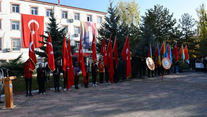 Tomarza'da Atatürk'ü anma töreni düzenlendi