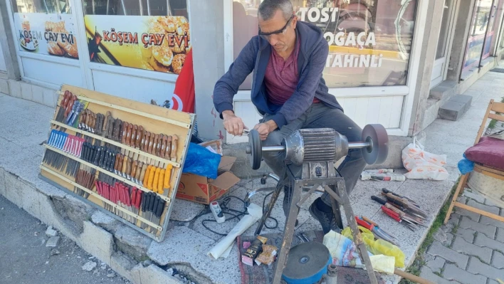 Tomarza'da bıçak bileyicileri yoğun mesai yapıyor