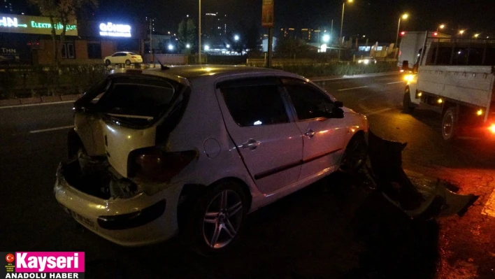 Trafikte 'makas' terörü: 1 ağır yaralı var