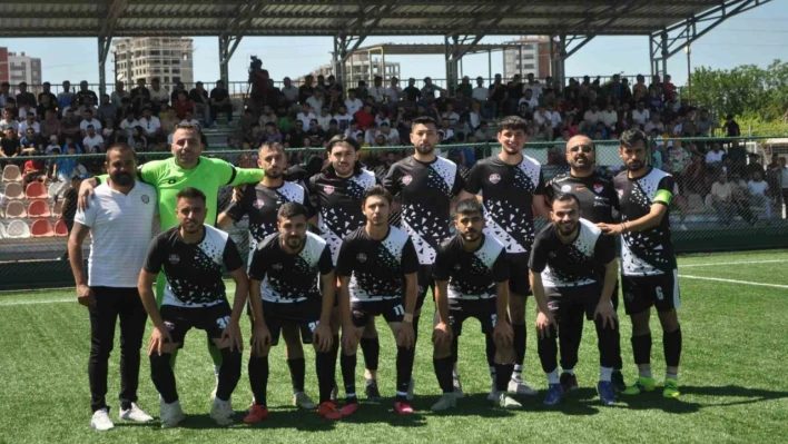 Yeni Esenspor Sarız Anadolu'ya şampiyonluğu kaptırdı